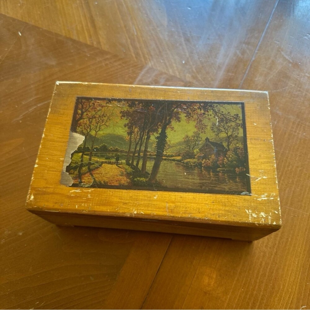 Vintage Wooden Jewlery or Trinket Box Lake Scene Collectible Decorative Crafts